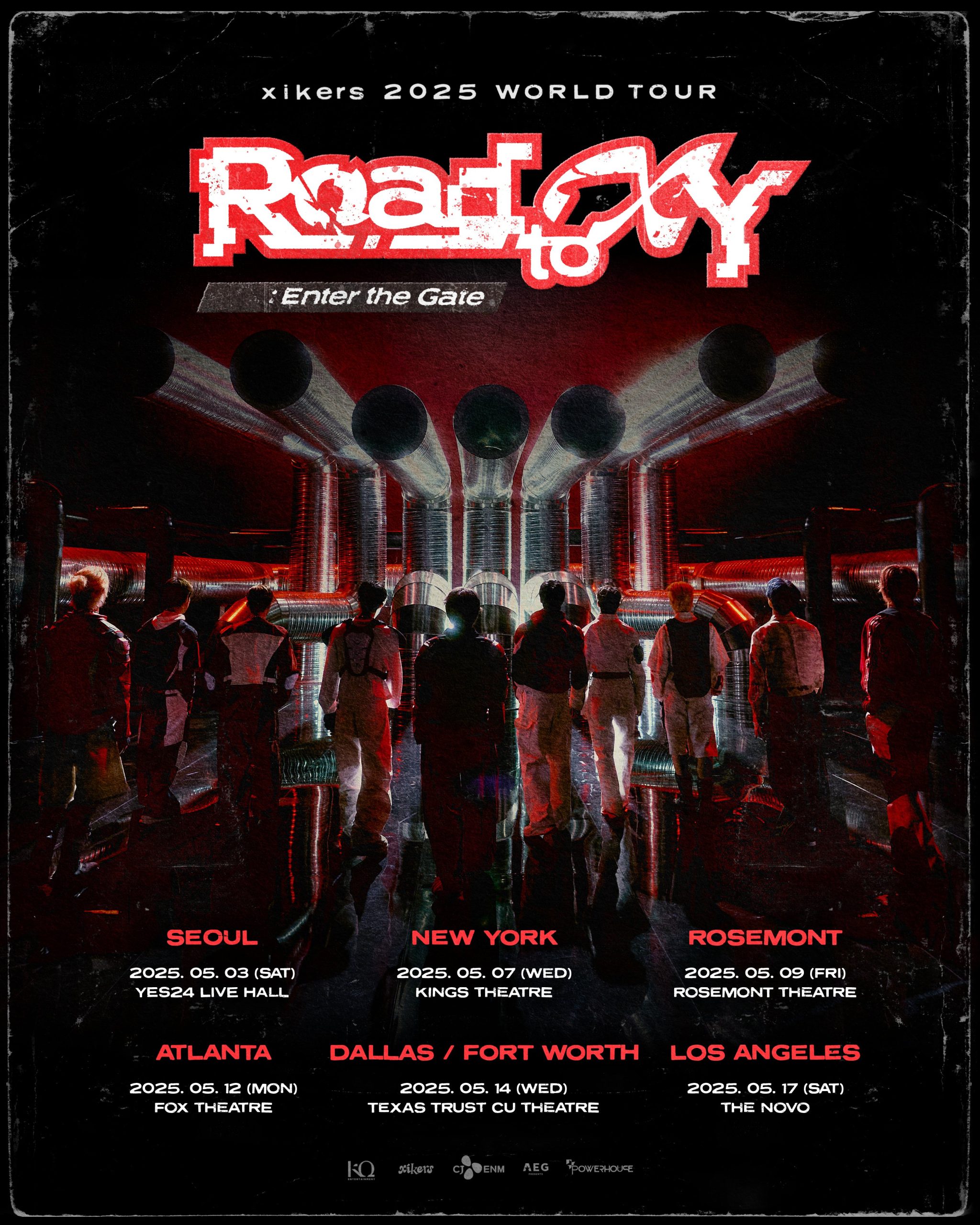 xikers 2025 WORLD TOUR 〈Road to XY: Enter the Gate〉 공식 포스터. 서울→NYC Kings Theatre→Rosemont→Atlanta→Dallas/Fort Worth→LA The Novo 5도시 일정 시각화. (© KQ Entertainment / xikers.kr 공식 공지) | alt: xikers 2025 WORLD TOUR Road to XY: Enter the Gate 북미 투어 공식 포스터