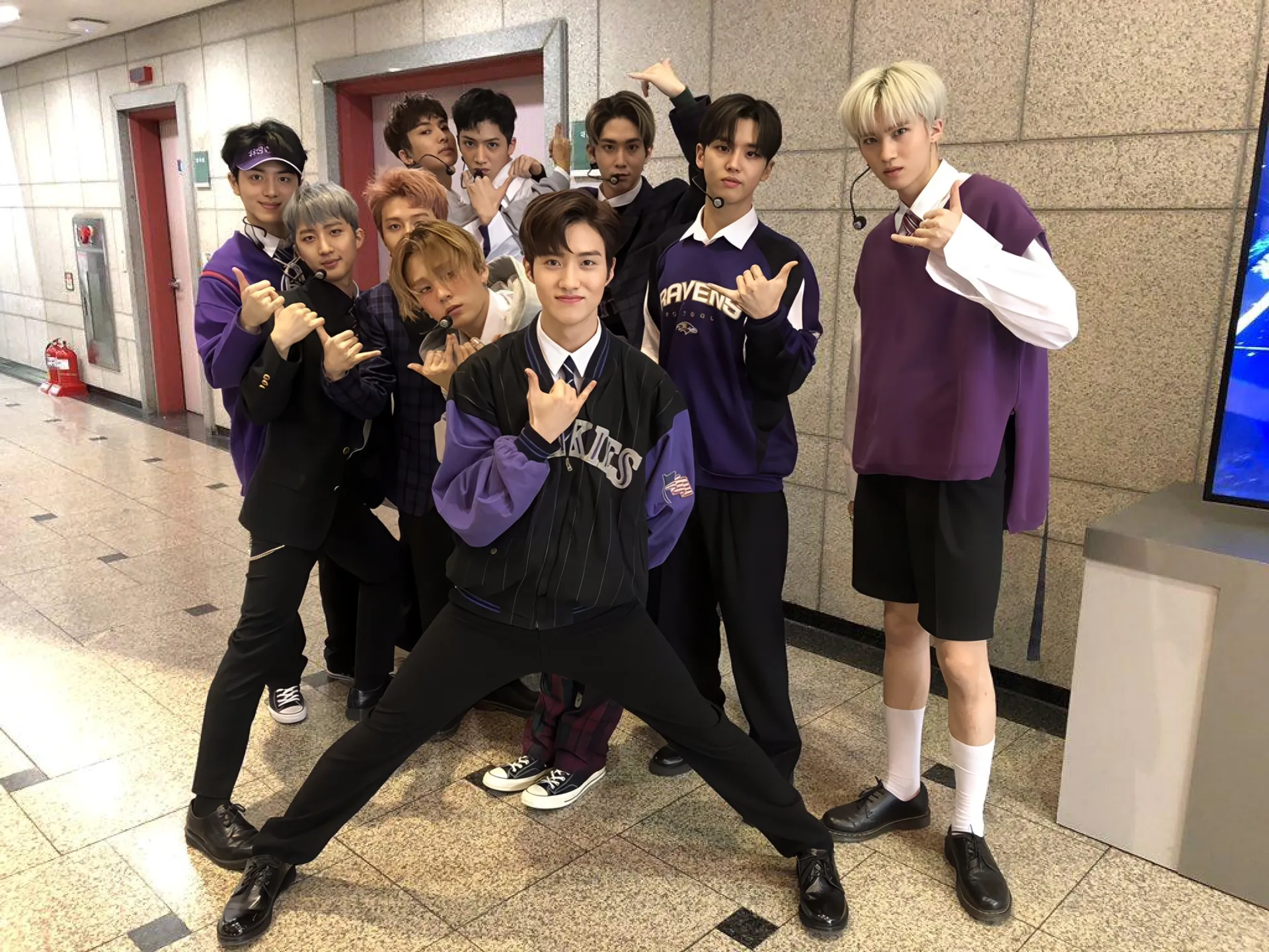 PENTAGON backstage at Inkigayo during the Shine promotions in April 2018