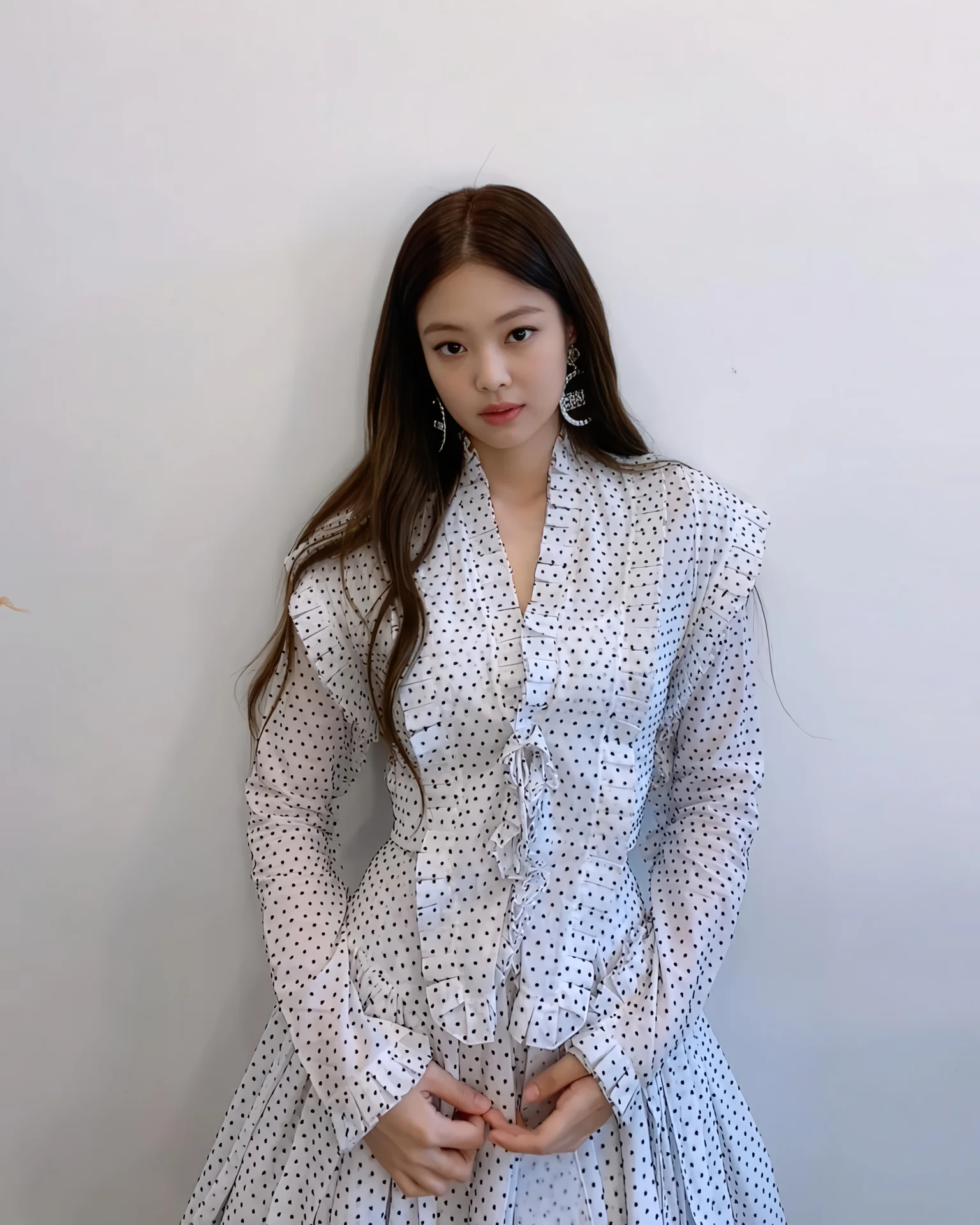 Solo photo JENNIE posted on November 12, 2018, the release date of her first solo single SOLO